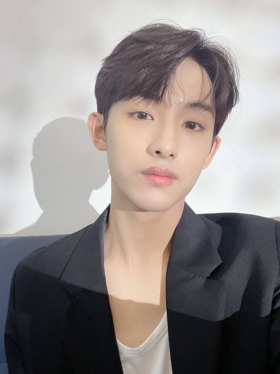 220603 윈윈 웨이보 

甜的还是咸的🙋🏻‍♂️#端午粽意你#