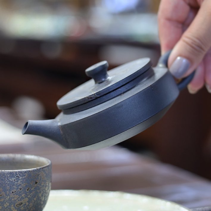ArtisticNippon's tweet photo. Yakishime Mogake teapot by Fujita Tokuta 105 ml #茶壶 #茶壺 #ấmtrà #tetera #teiera #theire #teekanne https://t.co/BdhvVbyhWt