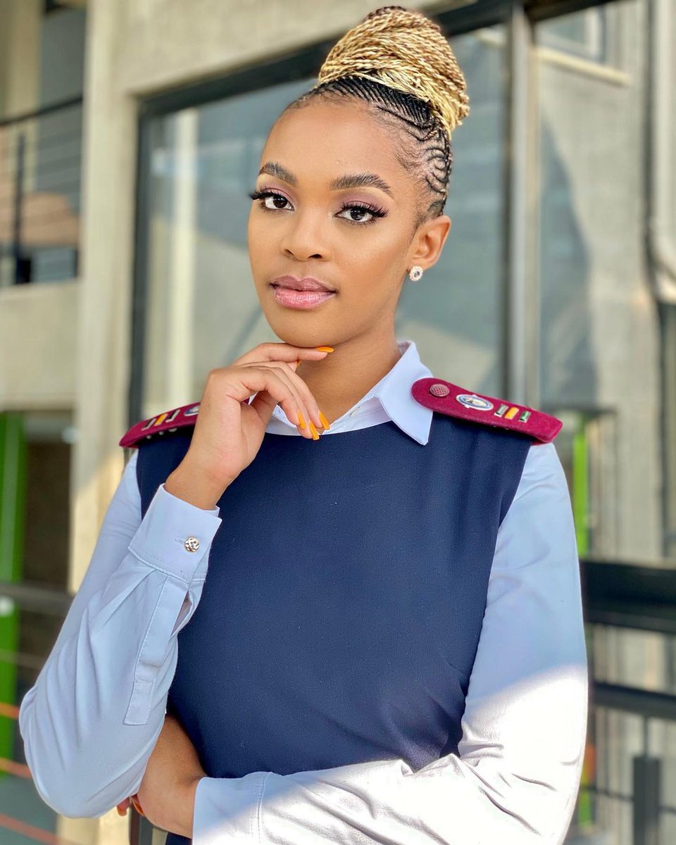 MsNtfulini's tweet photo. A gorgeous gorgeous nurse that saves lives❤️ https://t.co/o2BEy2VX9d