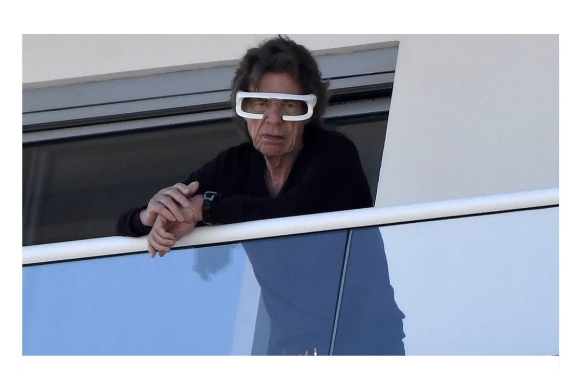 SinghAnchita's tweet image. #RollingStones #MickJagger #music #rollingstone how cool is that!!!! Re-Timer glasses ! smallcapnews.co.uk/mick-jagger-wh…