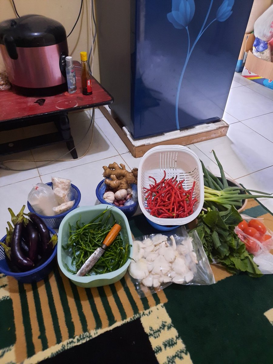 R_Linaaa's tweet photo. Latihan belanja, dikit dikit dulu 😅 https://t.co/s62dl2a0Ju