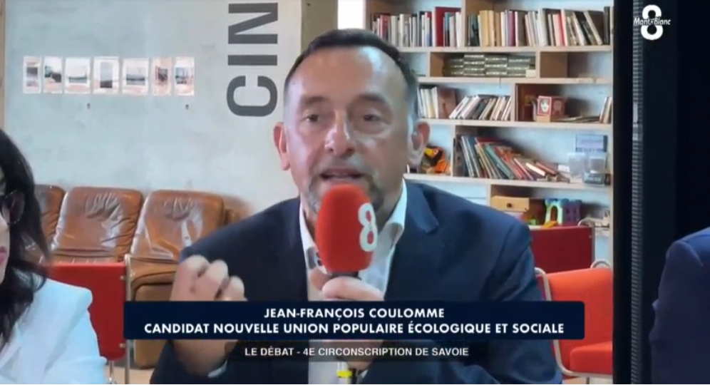 jfcoulomme's tweet photo. Hier, lors du débat sur TV8 Mont Blanc, le Président du MODEM a avoué qu'on peut désobéir à l'Europe, sur des sujets bien choisis. 
On peut désobéir à l'Europe sur des sujets qui vont aider le Peuple Français

Les 12 et 19 juin, élisez un député de GAUCHE #Nupes 

JF COULOMME https://t.co/wPshGfjZW4