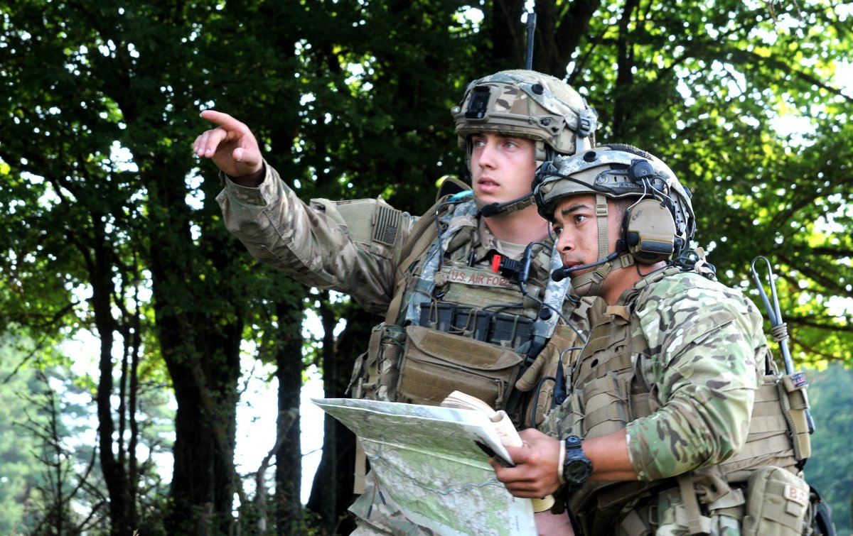 JFC_Naples's tweet photo. To close out the work week, lets talk about CAS or Close Air Support🤔.

During #NeptuneShield, @NATO militaries practiced regular CAS training across Europe.

Close air support begins and ends with land forces.
 
These Guys are called JTACs and the call in that support! https://t.co/d6GzoiSwOa