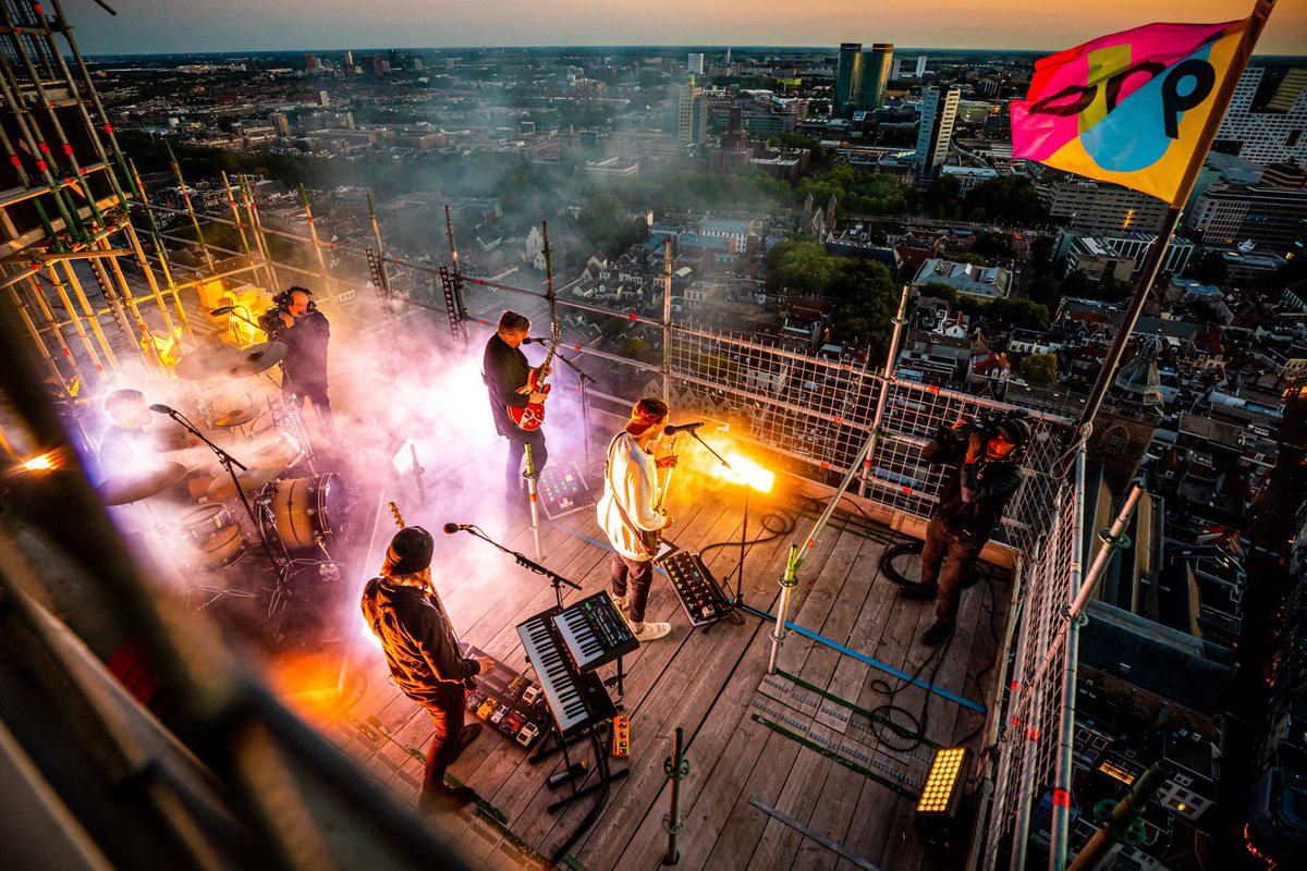 Wauw, wat een fantastisch dag gisteren! 🎉

Utrecht is jarig en dat vieren we. En hoe! Wat een sfeer in de stad. 900 jaar stadsrechten. Trots om hier voor de gemeente bij betrokken te zijn. Een sfeerimpressie van de startdag vind je hier 👉 ap.lc/hPb0s 
📸 Koen Peters