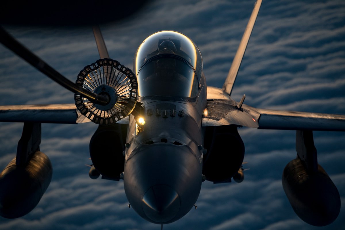 JFC_Naples's tweet photo. In the sky, depending on how far the target is, the fighter jet may need aerial refueling. This is supported by other Allies. 

Lots of aerial refueling was conducted during #NeptuneShield.

@USNavy  F-18s even refueled @Armada_esp  Harriers! https://t.co/O8AxL5o7k7