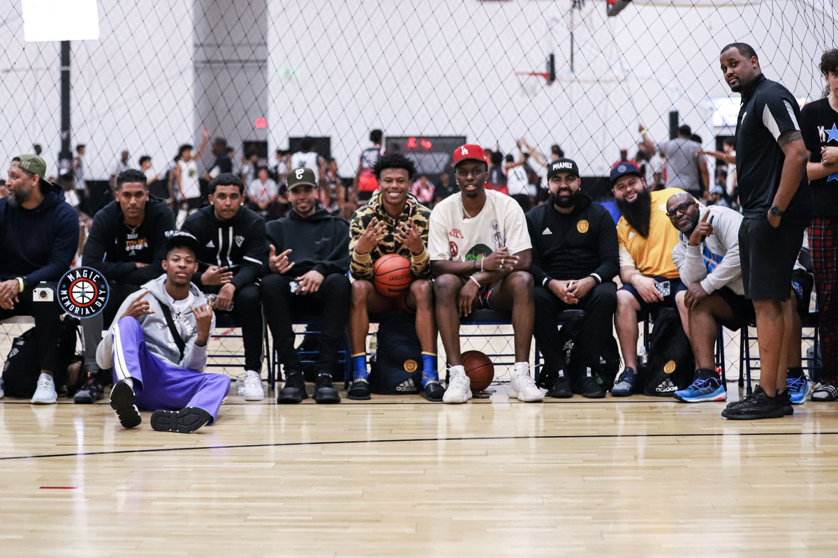 SaturninoPhotos's tweet photo. Compton Magic Family
#MMD2022 #MagicBoyz
@MagicMemorial @Compton_Magic
#comptonMagic #memorialdayweekend #aaubasketball #opengympremier #prolificevents #thachatpodcast #3ssb #adidasgoldgauntlet #3stripelife #saturninophotography #magiclife https://t.co/YpIP9HzEcu