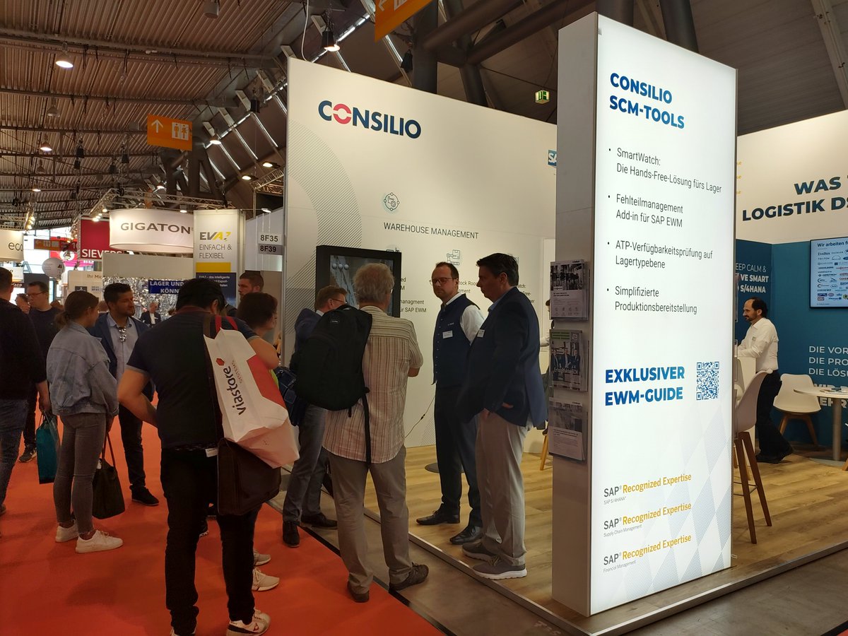 CONSILIOGmbH's tweet image. Das war die #LogiMAT 2022! Unser Eindruck: sehr gelungene Messe. Aus den ganzen Gesprächen haben wir herausgehört, wie sehr die Leute das Netzwerken auf der Messe vermisst und genossen haben - und wir natürlich auch!

Danke an alle Standbesucher.

#logimat22 #logistics #logistik