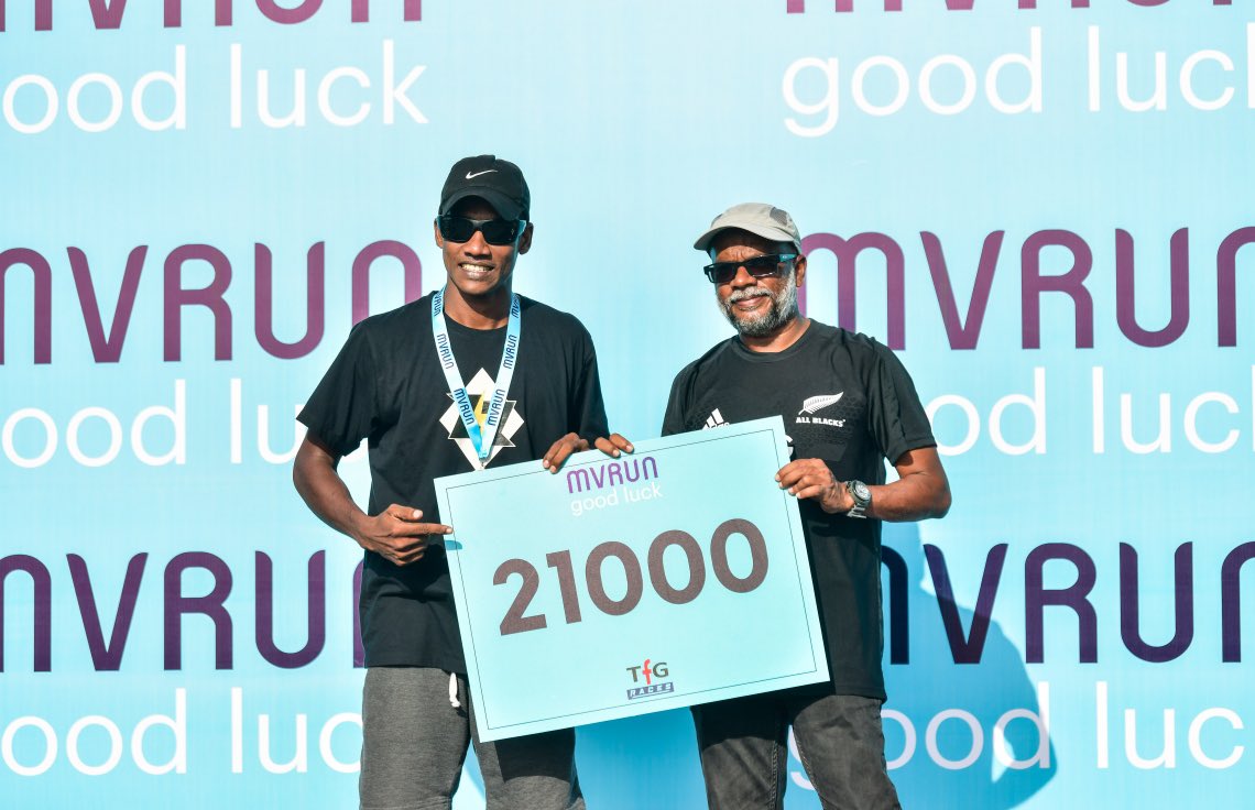 Tholal's tweet photo. Congratulations @HussainFazeel12 & Jaisha on winning @3000TfG #mvrun. Bravo to all the winners who completed the run ππΌππΌππΌ
πΈ @Mihaarunews https://t.co/cfGZjERMtT