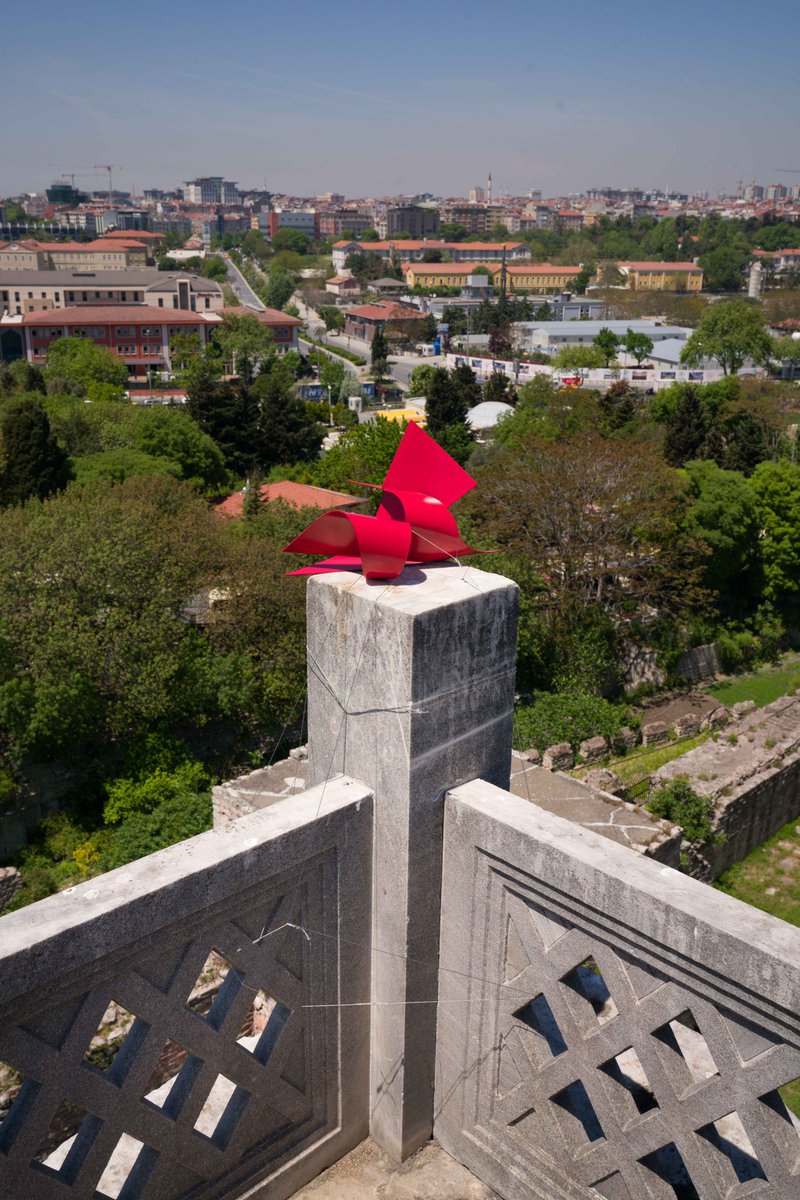 trienali's tweet photo. NERMİN ÜLKER
Kuşlar | Birds
Heykel Yerleştirme | Sculpture Installation
2022 https://t.co/z0bLW53w8p
