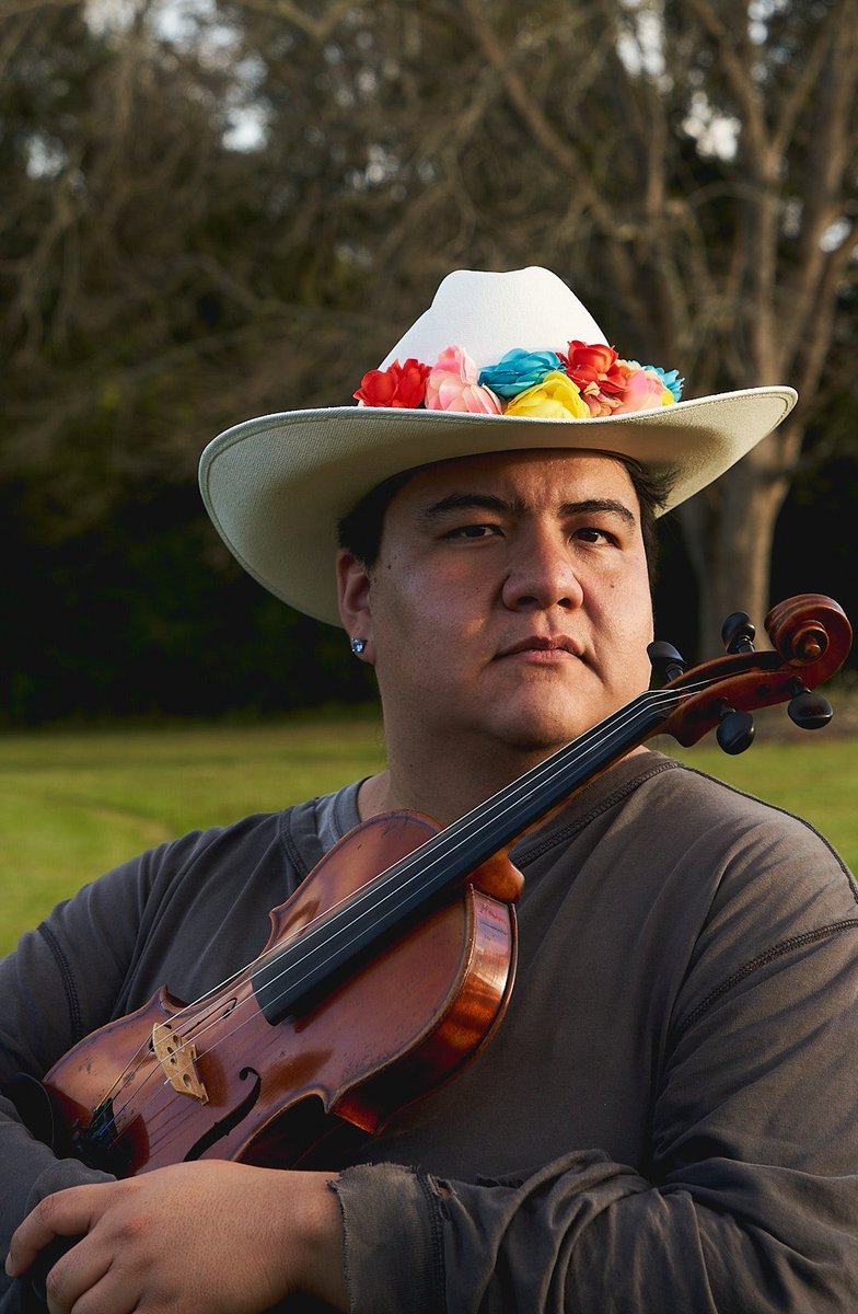 **TODAY!!** 

Tune in at 7pm GMT with North American traditional musician, Nokosee Fields! 

WATCH HERE: youtu.be/Cz-1-A52dSk

<a href="/StJohnsOx/">St John's College</a> <a href="/OxMusicFaculty/">Faculty of Music</a>