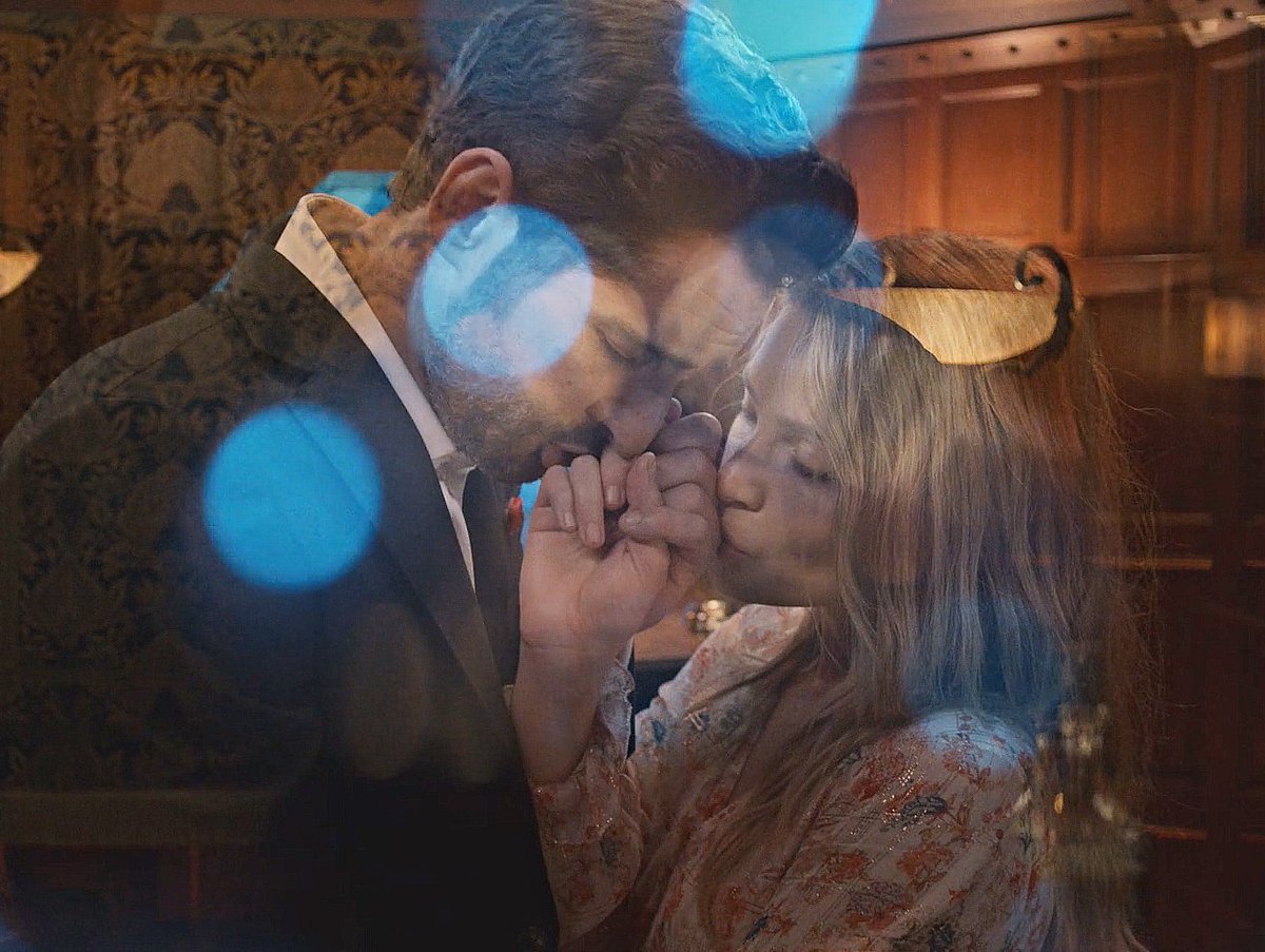 best friends                       lovers