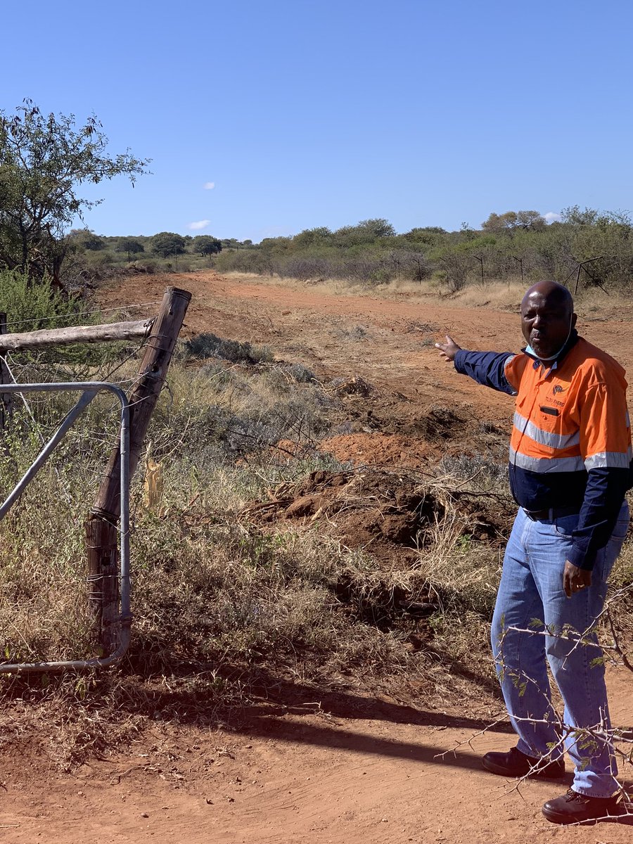 GabaakeGG's tweet photo. Construction of critical piece of infrastructure to deliver the first electrons into the BPC grid from the Lesedi Project is progressing well. I am on site this morning with a Ngwato Sub Land Board Member who wanted to see progress since they approved the WayLeave. https://t.co/lcpfRDUIfK