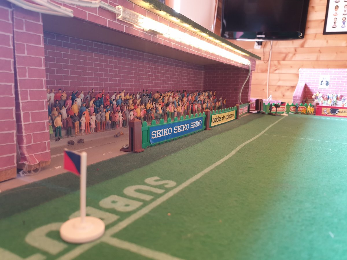 WRP7's tweet photo. #subbuteo stadium for sale https://t.co/p2COAqgvyu https://t.co/gquQeQ38FA