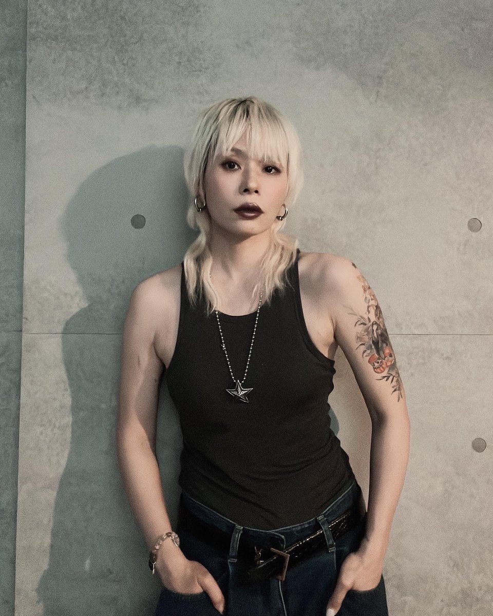 joycelovstyling's tweet photo. Love my new hair style.
I look like female gangster 😆 https://t.co/uWJlMZOhSF
