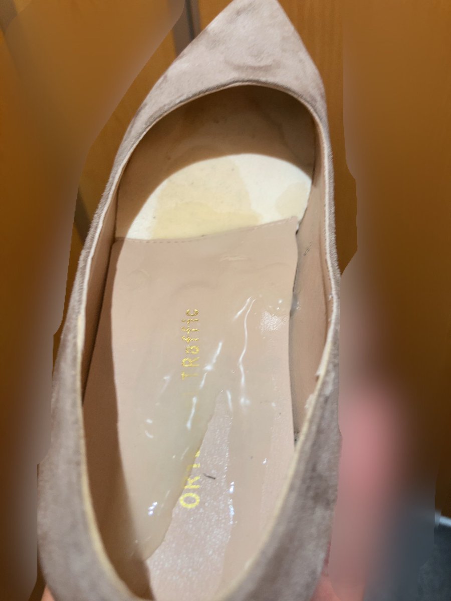 bukkake09's tweet photo. 生足で興奮させられたので、私物犯してきました
＃私物ぶっかけ https://t.co/JB2tLnlUHH