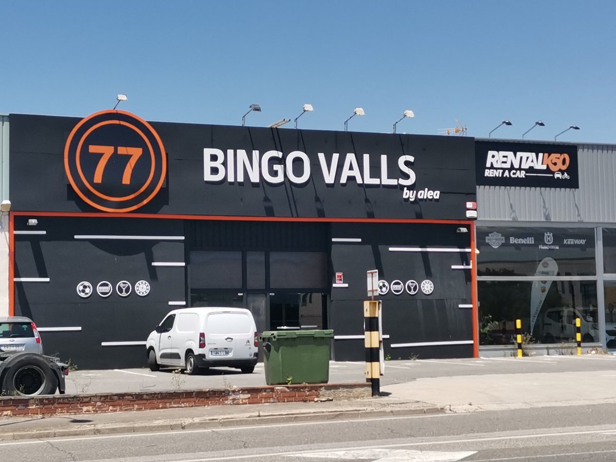 cgtAltCampConca's tweet photo. A Valls som liders en delinqüència, en carrils bici i carrers vici, enriquim l'extrema dreta a base de bigmacs, liders en fer museus desaprofitats i ara serem "Les Vegas" de l'Alt Camp. Ens està quedant un poble maquissim @VallsAjuntament https://t.co/IzlnrB9R0p