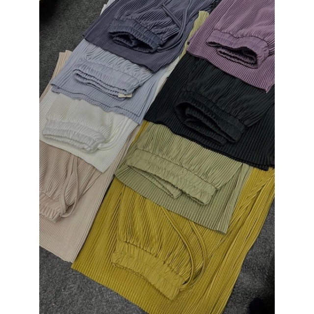 Saya menjual LALUNA PLISKET PANTS seharga Rp. Dapatkan di Shopee sekarang! shopee.co.id/pakailiefde/18… #ShopeeID