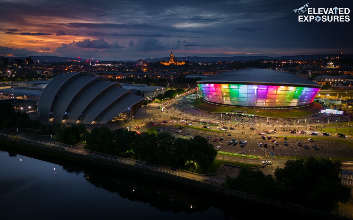 Twilight fell over @ovohydro last night, shortly after @QueenWillRock and @adamlambert finished playing inside the venue.

#thehydro #ovohydro #sec  #queen #adamlambert #glasgow #glasgowlife  #visitglasgow #visitscotland #universityofglasgow #glasgowuni #twilight #scotlandisnow
