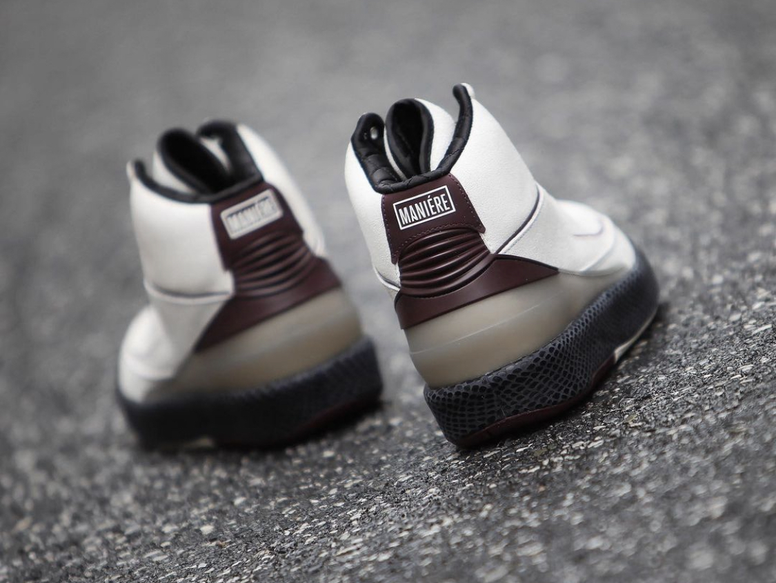 JustFreshKicks tweet media