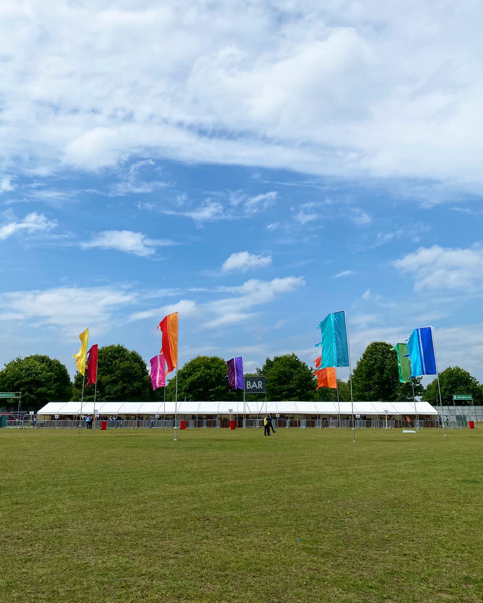 1 hour until gates open!! Head down early, grab yourself a bev and enjoy a full day of top tier performances from your favourite up and coming artists 🔥

Tickets are available at box office near the entrance. See you soon! 🤘