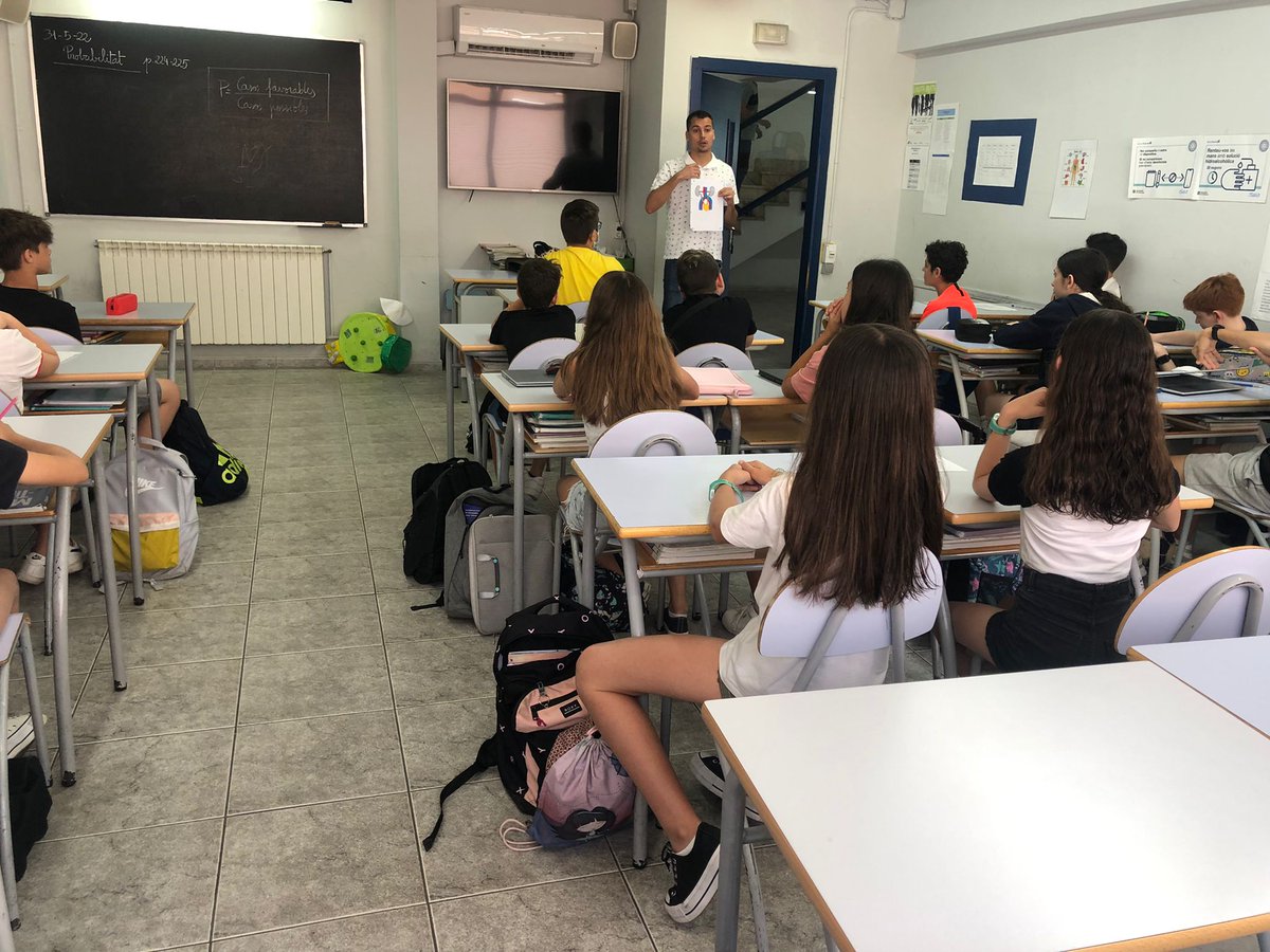 AP ICS Lleida tweet media