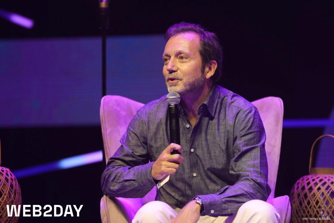 web2day's tweet photo. #MaxiW2D
@fano débute par la manifestation de son attachement particulier à #Nantes et un hommage à Jérôme Maleinge, un des initiateurs de la Cantine il y a bien longtemps.
#Web2day https://t.co/XMJH2YINbv