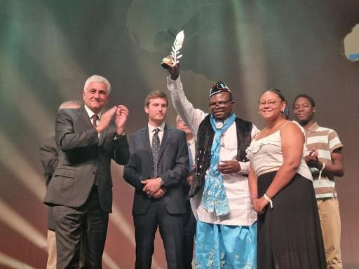 IN PICTURES. The #FreedomPrize 2022 for discriminated children in Nigeria has been awarded in Caen and received by the @crarn President @SamItauma 
#PrixLiberte 
See details francelive.fr/teaser/ouest-f…