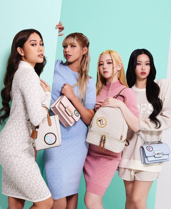 clinn07's tweet photo. Let's see 👜 #DOLLA
SB : Sabronzo/Sabrina
SR :Syasya Rizal
TL : Tabitha Lam
AC : Angelina Chai https://t.co/fhAYImPFoc