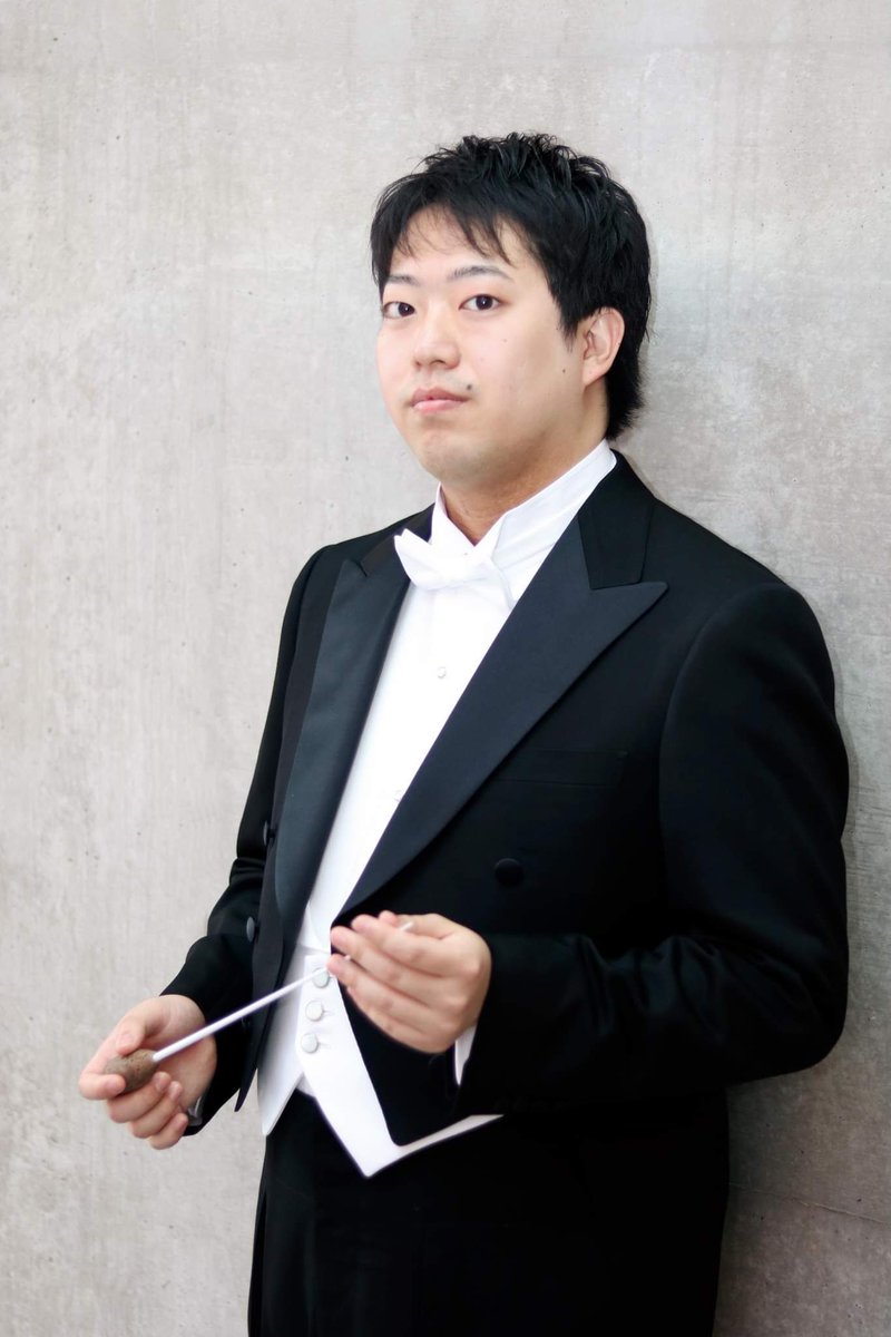 AzumaWind's tweet image. 竹内健人指揮者のご紹介（後編）です。6/5(日)13:30開演の演奏会には、Tシャツにジーパンでご来場いただいて🆗です♪
梅雨入り前のお散歩がてら、いかがでしょう。
Facebook►m.facebook.com/story.php?stor…

#竹内健人 ＃東京芸術大学音楽部指揮科 #東京芸術大学 #東京芸術大学音楽部