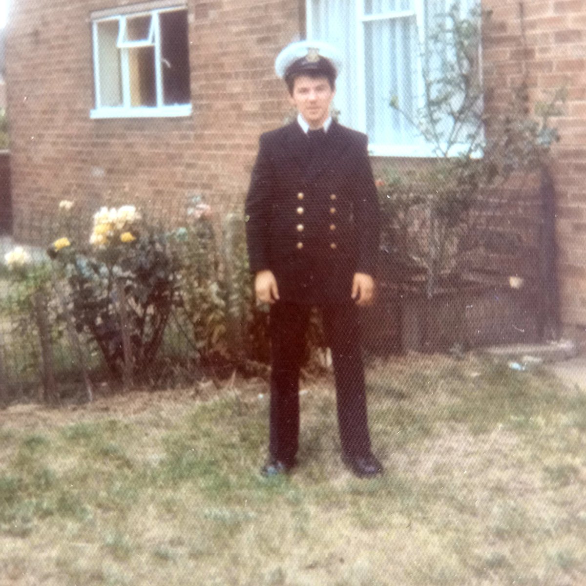 KevinSewell19's tweet photo. No Jubilee party in sight but definitely '77 vintage.
Not a perverse facilitation with all thing Naval but school uniform at the time #HullTrinityHouse https://t.co/amAY3Xo2Mg