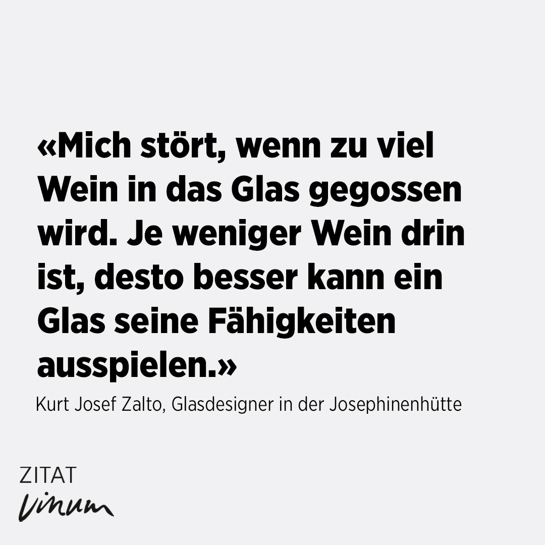 vinum_magazin's tweet photo. Kurt Josef Zalto ist Glasdesigner in der Josephinenhütte und einer der bekanntesten Männer seines Faches. 
Im Interview sprach der Österreicher mit uns über seine Vision vom perfekten #Weinglas: https://t.co/ICvoc5ziMb https://t.co/pzrs4tkKUa