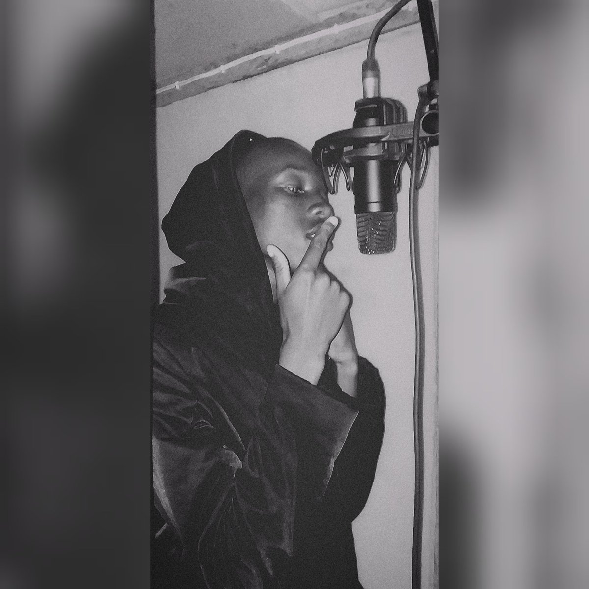 Eu me sinto tão bem fazendo isso e não quero ja mais parar🖤
258🇲🇿
Criticas e elogios são bem vidos pois tem muito por ensinar