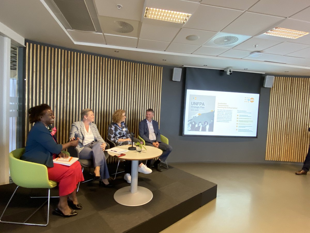 Nigina_Muntean's tweet photo. At @LaerdalGH @Atayeshe spotlights how @UNFPA aims to achieve its 3️⃣transformative results and why #innovation can accelerate the pace. https://t.co/HDbnHZnYLI