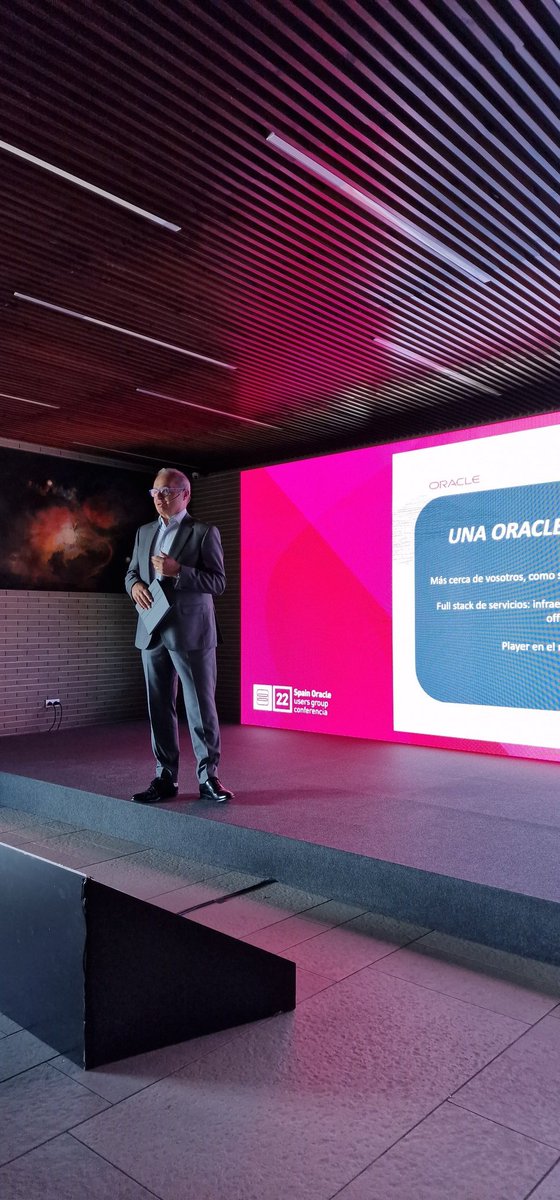 rodriguezhernan's tweet photo. Oracle invierte 6.000M de dólares al año en innovación, lanzó la primera nube diseñada específicamente para empresas, la primera base de datos autónoma y una suite integrada de apps cloud empresariales
@AlbertTriola1 @oracle_es
#VIVESPOUG https://t.co/3mq24KyZBH
