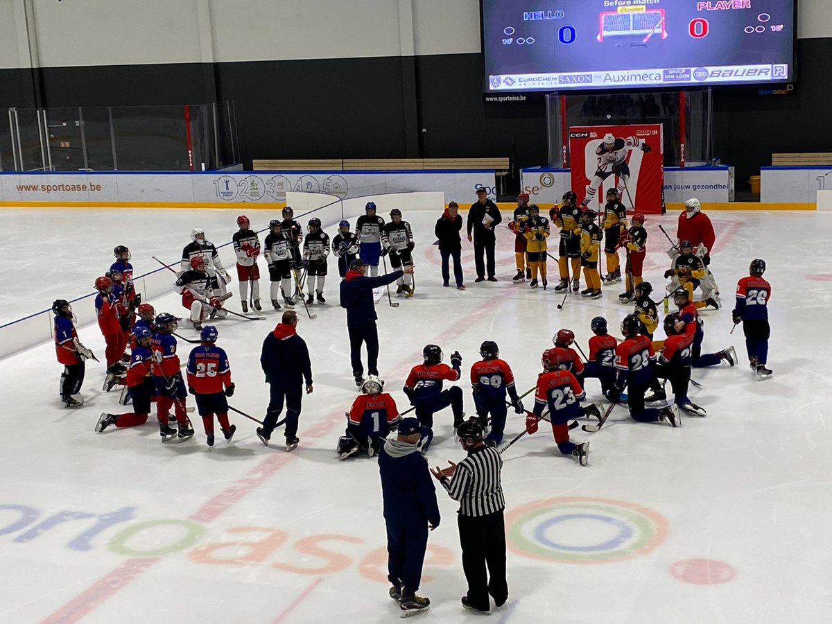 TanjaNecke's tweet photo. Zoon Mika op try-out #HelloPlayer in Deurne. Hello Player bereidt jonge spelers voor om te slagen in een eventuele volgende stap naar het Nationaal team. Duimen jullie mee? #ijshockey https://t.co/pDdOlWOQrF
