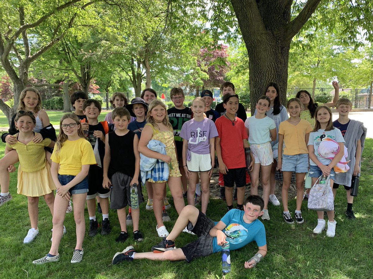 Fun on the fifth grade picnic! <a href="/AHSD25Westgate/">Westgate Elementary</a> #WGLeads