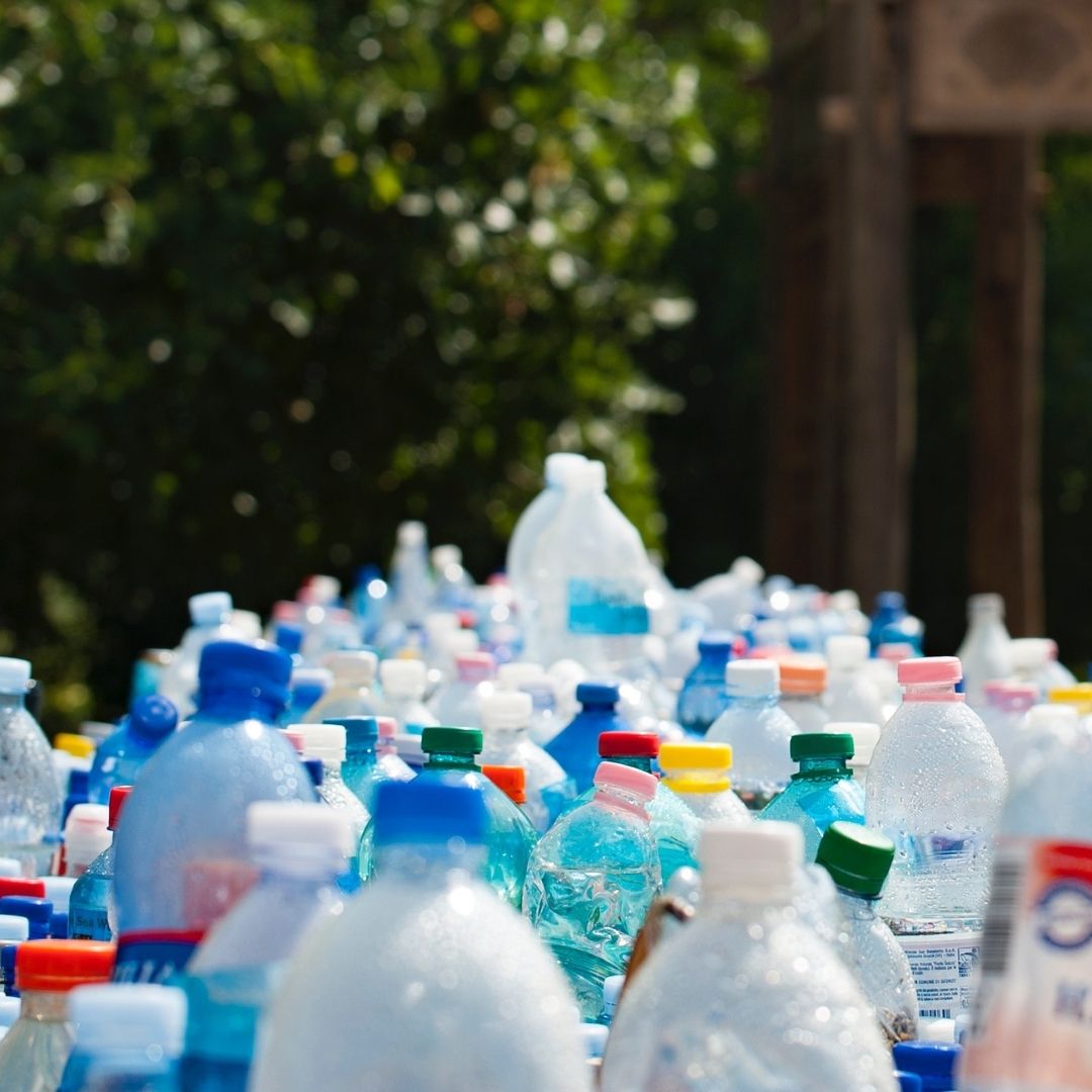 EurEau's tweet photo. We want the producers of single use plastic items to accept responsibility for their products when they become waste. They should also contribute to the costs of removing wet wipes from waste water infrastructure.
https://t.co/6anoBMTlOP https://t.co/tEirPFIKN1