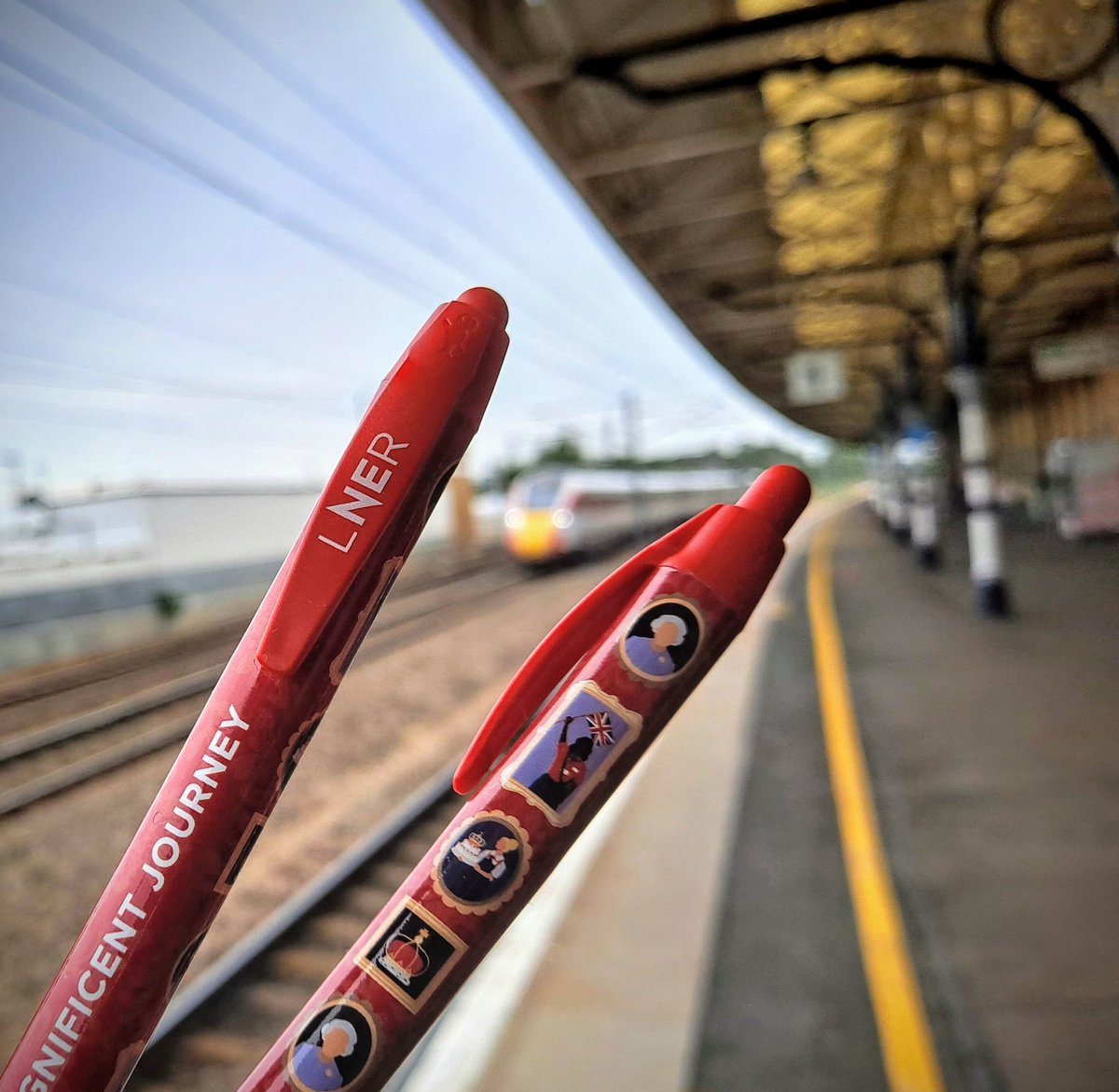 I do like a free pen , thank you Retford <a href="/LNER/">London North Eastern Railway</a> 😊
