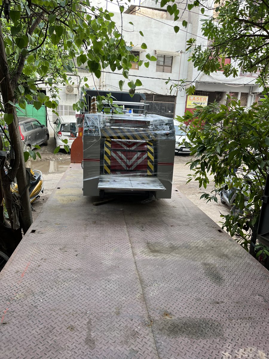 avtarmachines's tweet image. 📍Full Set Delivered Today 
1.Paper Bag Making Machine With Two Colour Printing.
2. Creasing Machine 
3. Eyelet Punching Machine 
4. Paper Handle Gluing Machine 
#Delivery #paperbagmakingmachine #avtarmechanicalworks