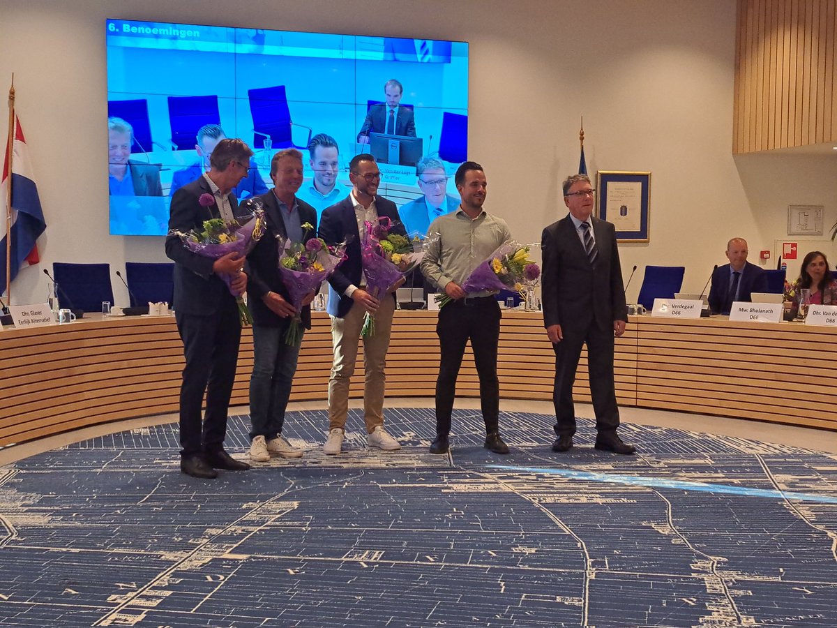 Gisterenavond zijn er 5 nieuwe fractieleden van buiten de Raad benoemd, waaronder onze eigen Nick Kerklaan. Welkom allemaal en veel succes.
