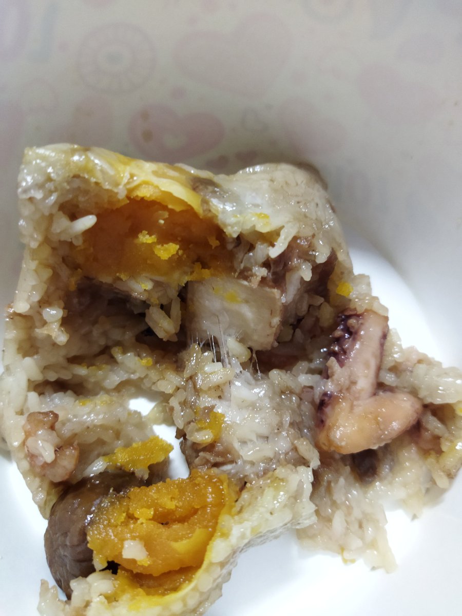 t3364131's tweet photo. 用粽子當下午茶…
端午節的日常就是如此樸實無華
且粽子
#YuToNonsense https://t.co/ZEUTmY4422