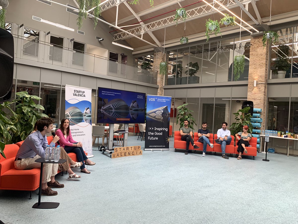 kvirrueta's tweet photo. Lujo jornada de @Startup_VLC y fullhouse, con algunos de nuestros Valencian Forbes under 30 🔝@MTatay @fvsegarra @Jose_HRFreak #RobertoMohedano @pepgomez por 📞
Participa: comité seed Startup Valencia 
#innovadores #emprendedores https://t.co/BqjDNwMSSr