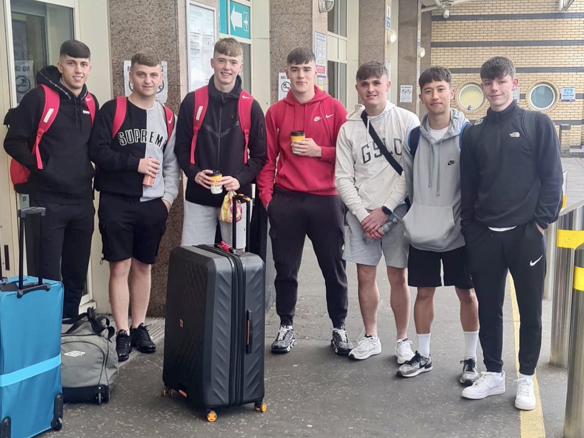 larnefc's tweet photo. 𝗧𝗘𝗫𝗔𝗦 𝗕𝗢𝗨𝗡𝗗 🇺🇸

Good luck to our seven Scholarship students flying to Texas today for a summer of coaching with Challenger Sports ✈️

Have a great time, guys 👋

#WeAreLarne #BeTheDifference https://t.co/lLwDqvVX74