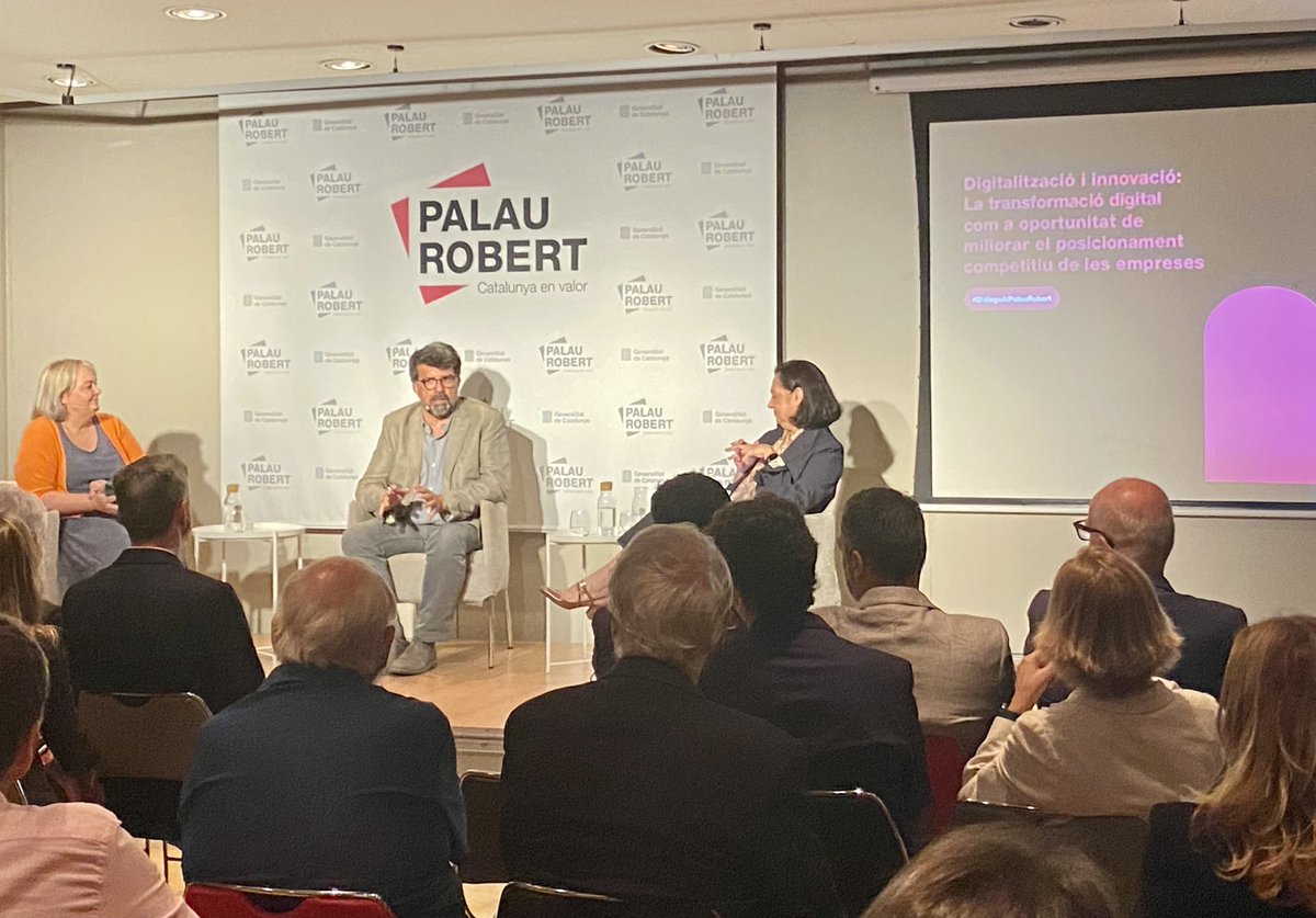 LaiaCorbella's tweet photo. Que siguis un bon hospital no implica que siguis un bon agent que custodia i no difon les meves dades personals. Confiança i gestió de dades en temps real. Reflexions i #DiàlegsAlPalauRobert amb @genisroca , Aurora Catà, @HolaMariola @jordiPuignero #HumanismeDigital https://t.co/BUVl8G2p37