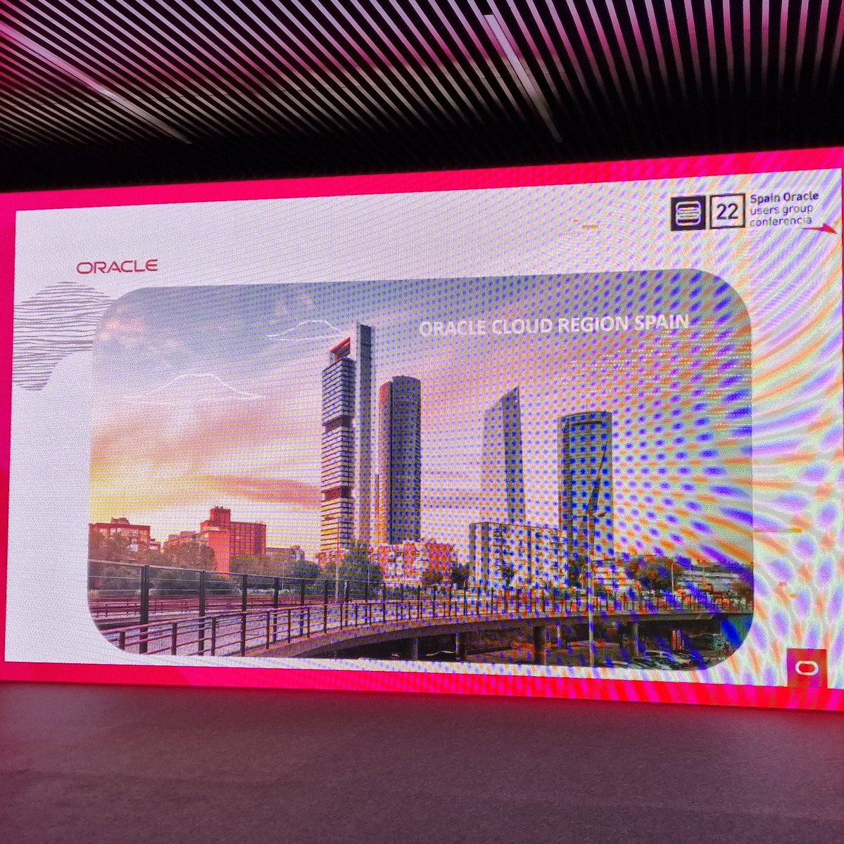 rodriguezhernan's tweet photo. Oracle abre su Región Cloud en España con @Telefonica. Es el proveedor más relevante que hay en España y también podrá ofrecer dentro de su oferta y como integrador la tecnología de Oracle.
@AlbertTriola1 @oracle_es
#VIVESPOUG https://t.co/0LAsZn5eba