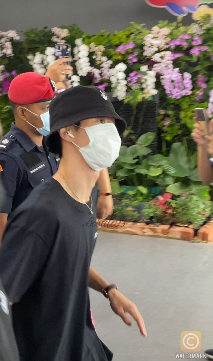 beside93's tweet photo. Welcome Mark Tuan and DNA Team to Phuket🌴🌊 #MarkTuan #MARK #GOT7 #IGOT7 #DNATeam https://t.co/4zBoFB4y4V