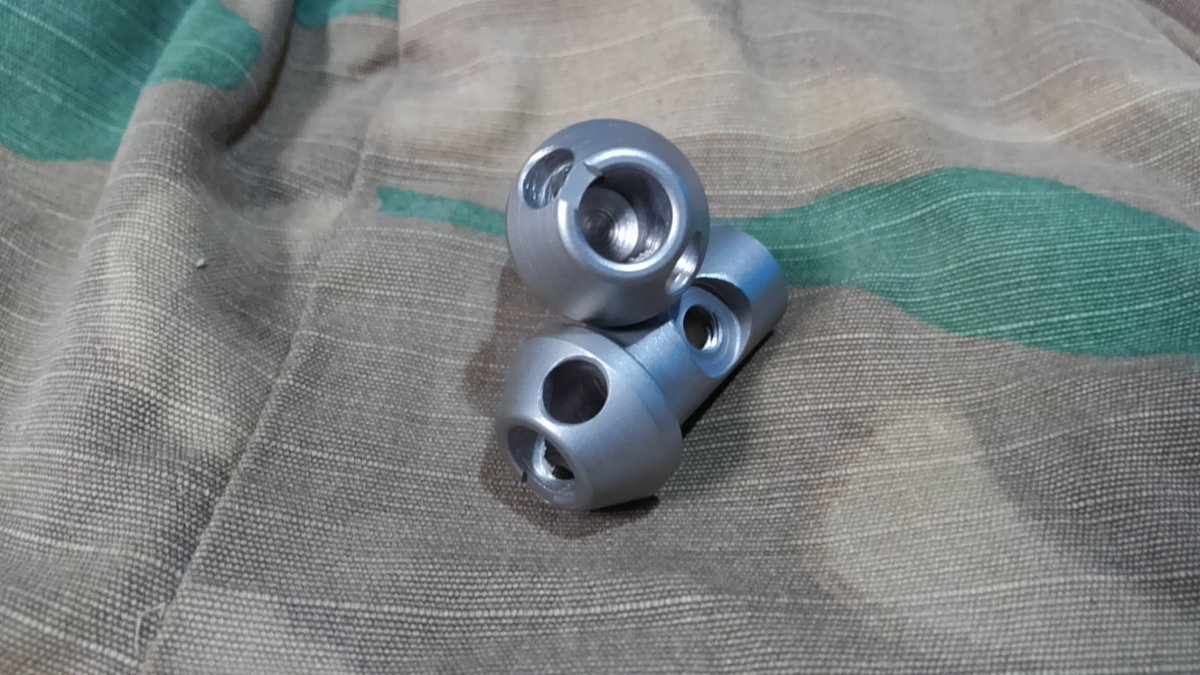 makeplusp's tweet image. Mk23Mod0 コマンド用ガスプラグ

G&amp;amp;P用5,000円送料込み
KM用6,000円送料込み

今回の販売数はG&amp;amp;P用が10個、KM用が6個です。

ステンレス製でつや消し仕上げになってます。
どちらの仕様もレギュレータの大小任意の位置決めが出来ます。
注文はこちらのDMからお願いします。