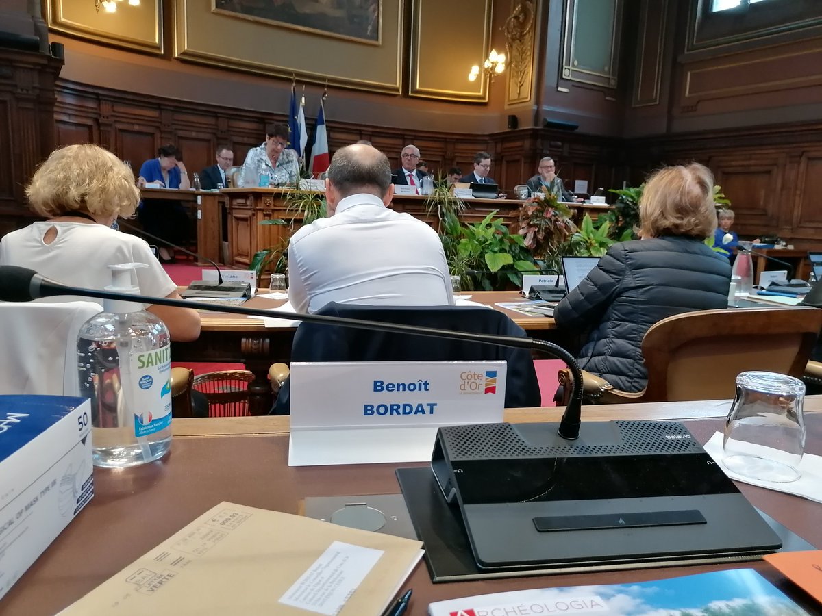 📌💬En commission permanente au Département de la Côte-d'Or. Session de travail et vote de dossiers avec les élus départementaux. 
@bordatbenoit &amp; <a href="/nurayAkpinar_i/">N. Akpinar-Istiquam</a>
#Dijon4AvecVous
