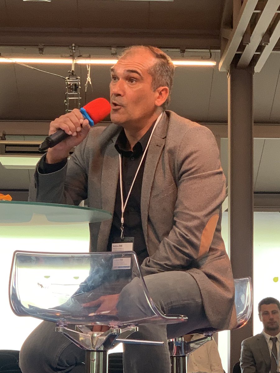 <a href="/MatthieuSibe/">Matthieu Sibé</a> aux #journeesADH2022 <a href="/L_Adh/">L'Asso des DH (ADH)</a> #QVT sujet d'épanouissement au travail, capacité d'agir et d'exprimer, partage du sens - étude #COMET sur 33 établissements de santé, 36 unités de soins, 856 professionnels