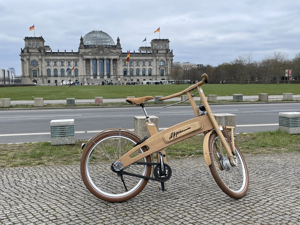 APPMGermany's tweet photo. Happy #Weltfahrradtag!!🚲☀️☀️☀️ https://t.co/m6vkXilfAO